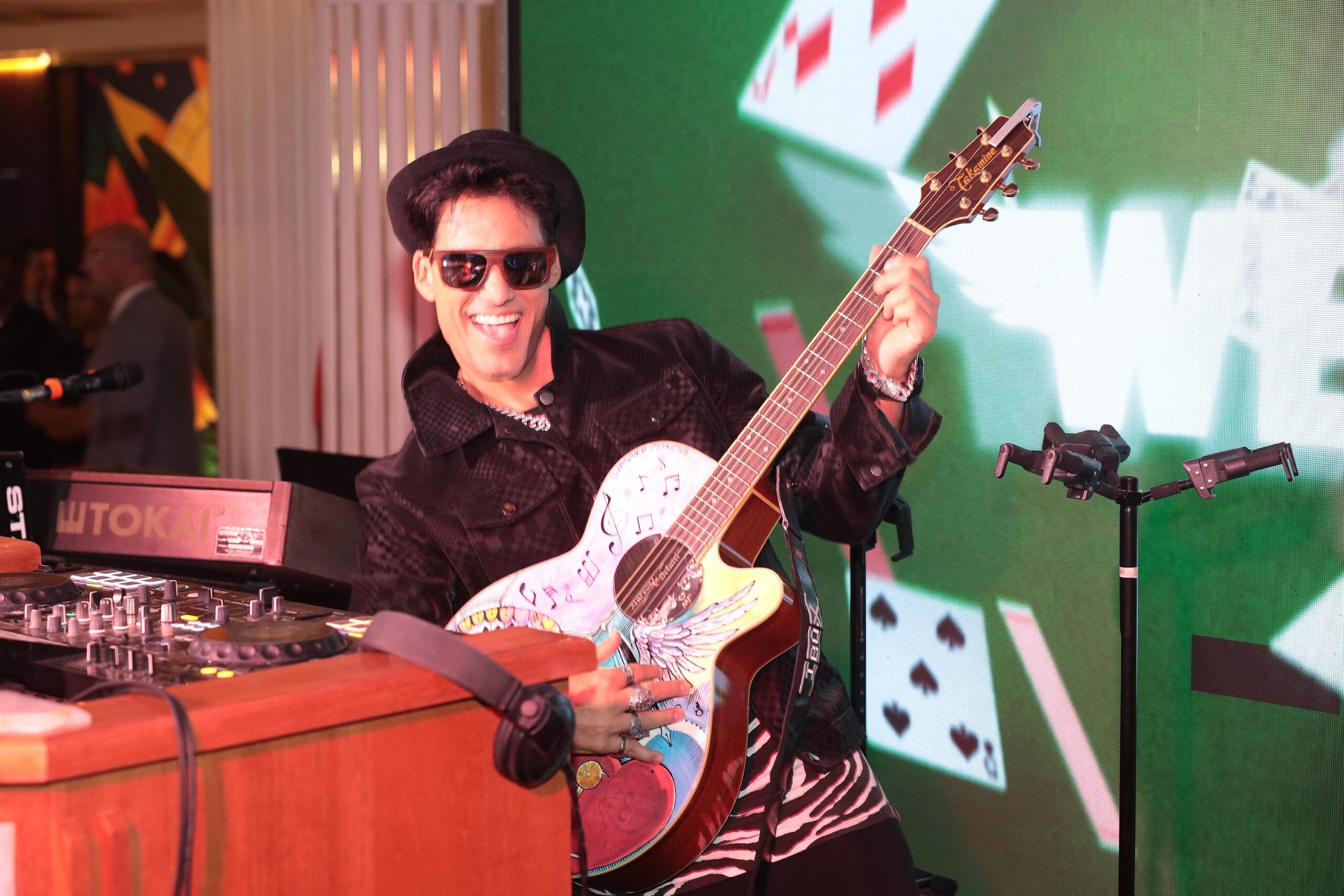 WhatsApp Image 2025-05-08 at 14.14.43